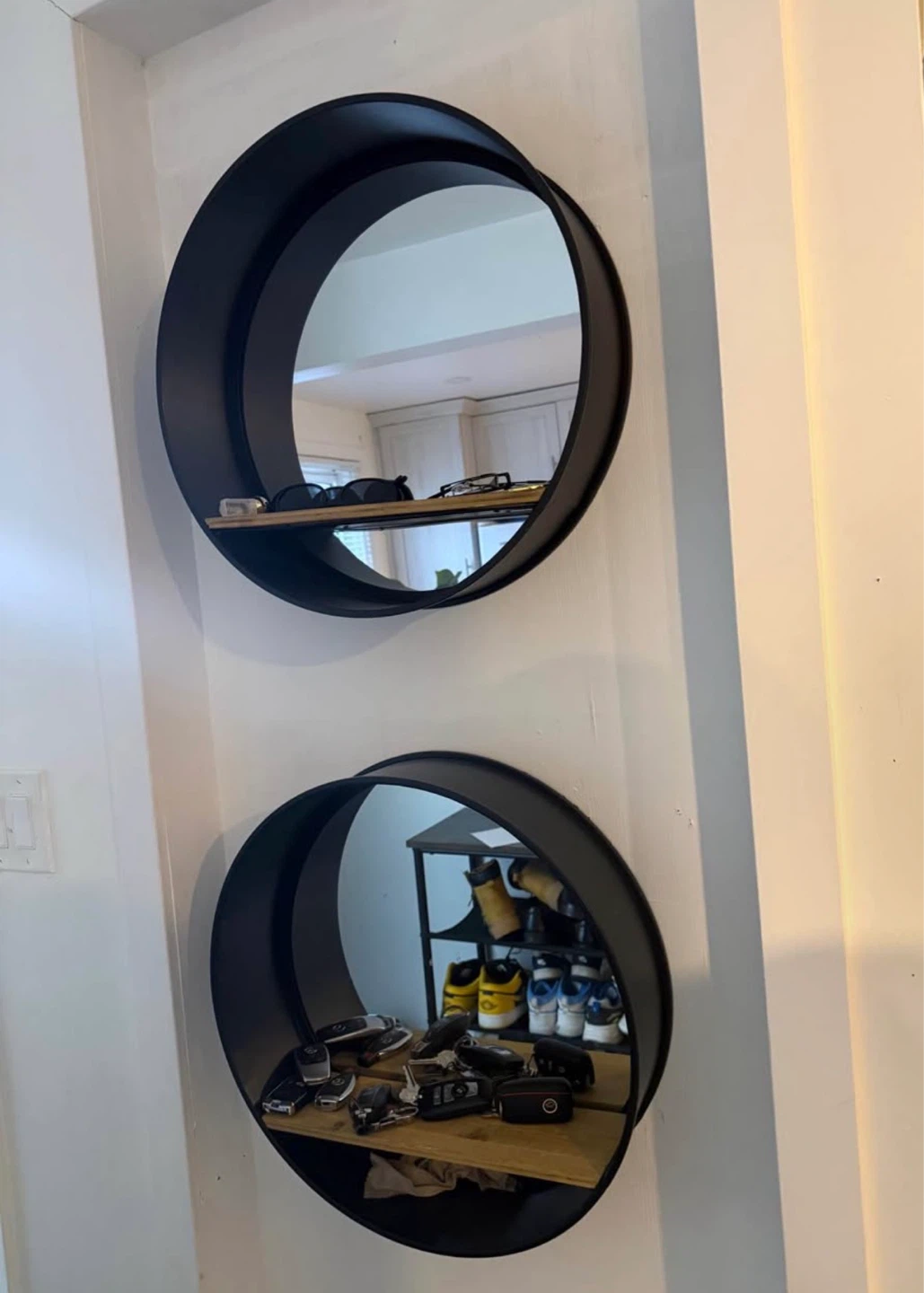 Black mirrors