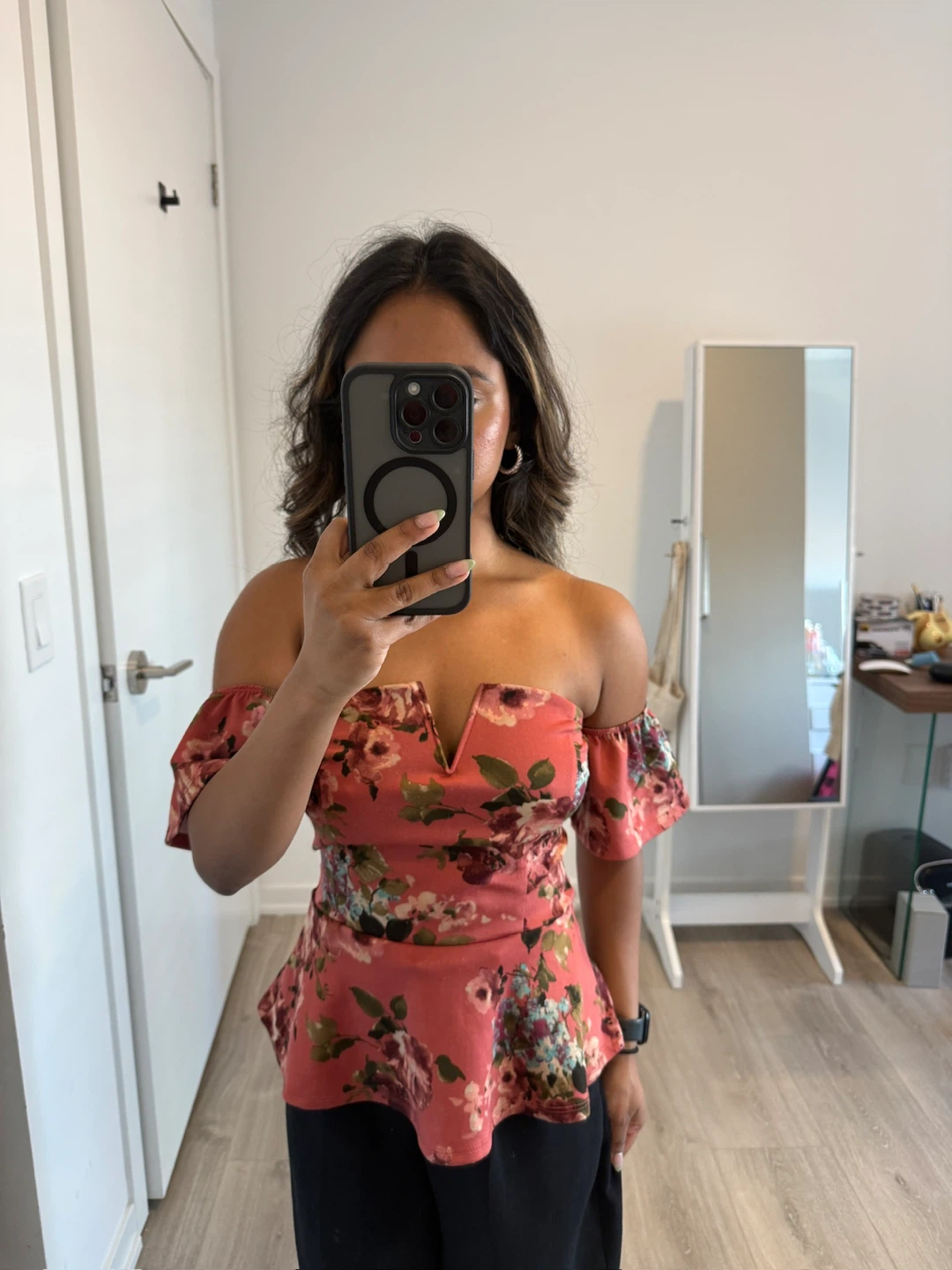 Guess Floral Off-the-Shoulder Peplum Top Size S