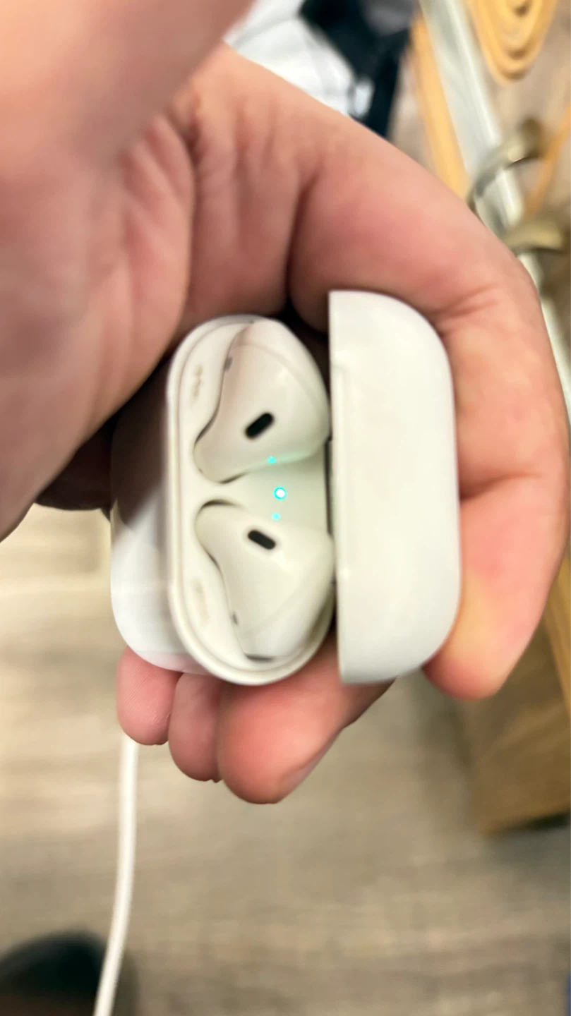 Apple AirPods