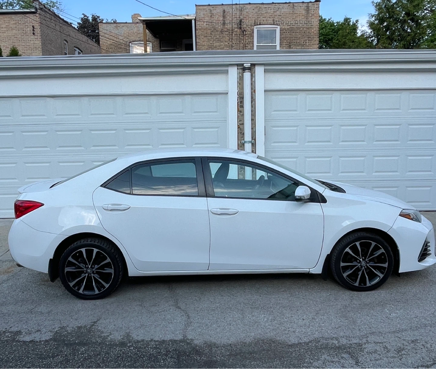 2017 Toyota Corrolla SE - photo 4