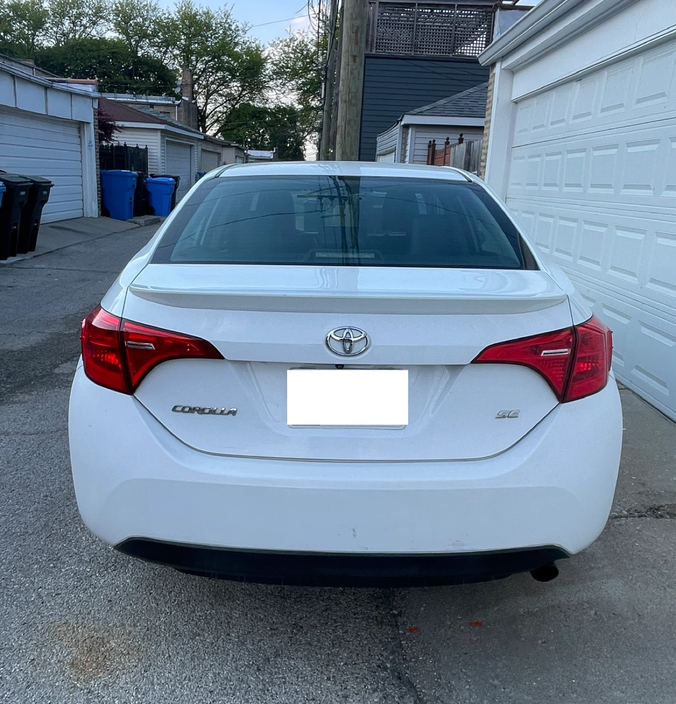 2017 Toyota Corrolla SE - photo 2