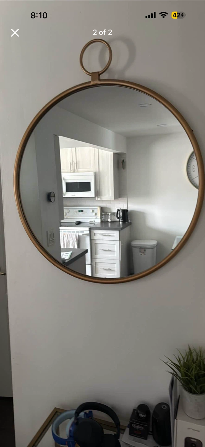 Gold mirror