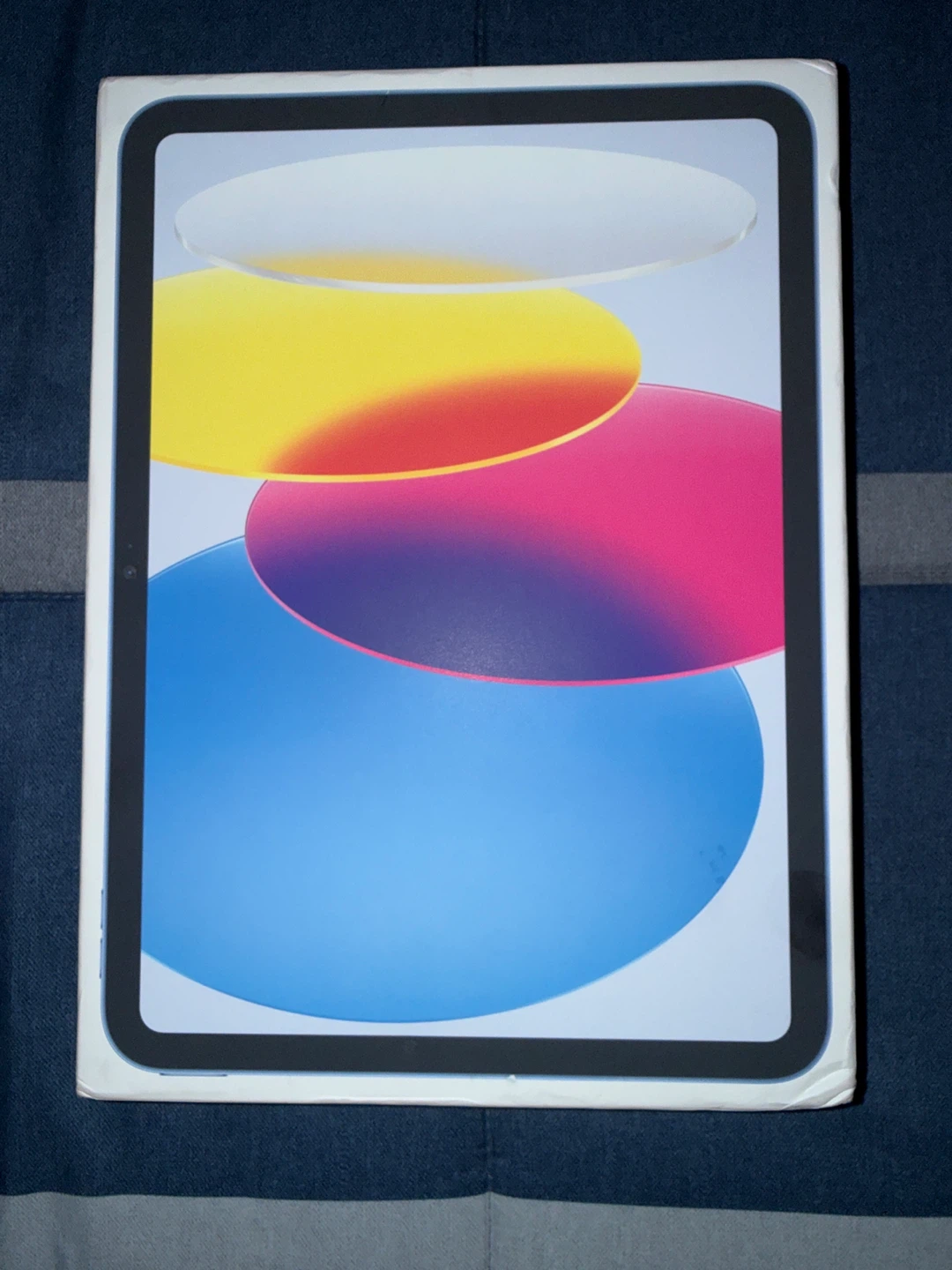 UNOPENED BOX : Apple iPad (10th Gen) Wi-Fi + Cellular 64GB