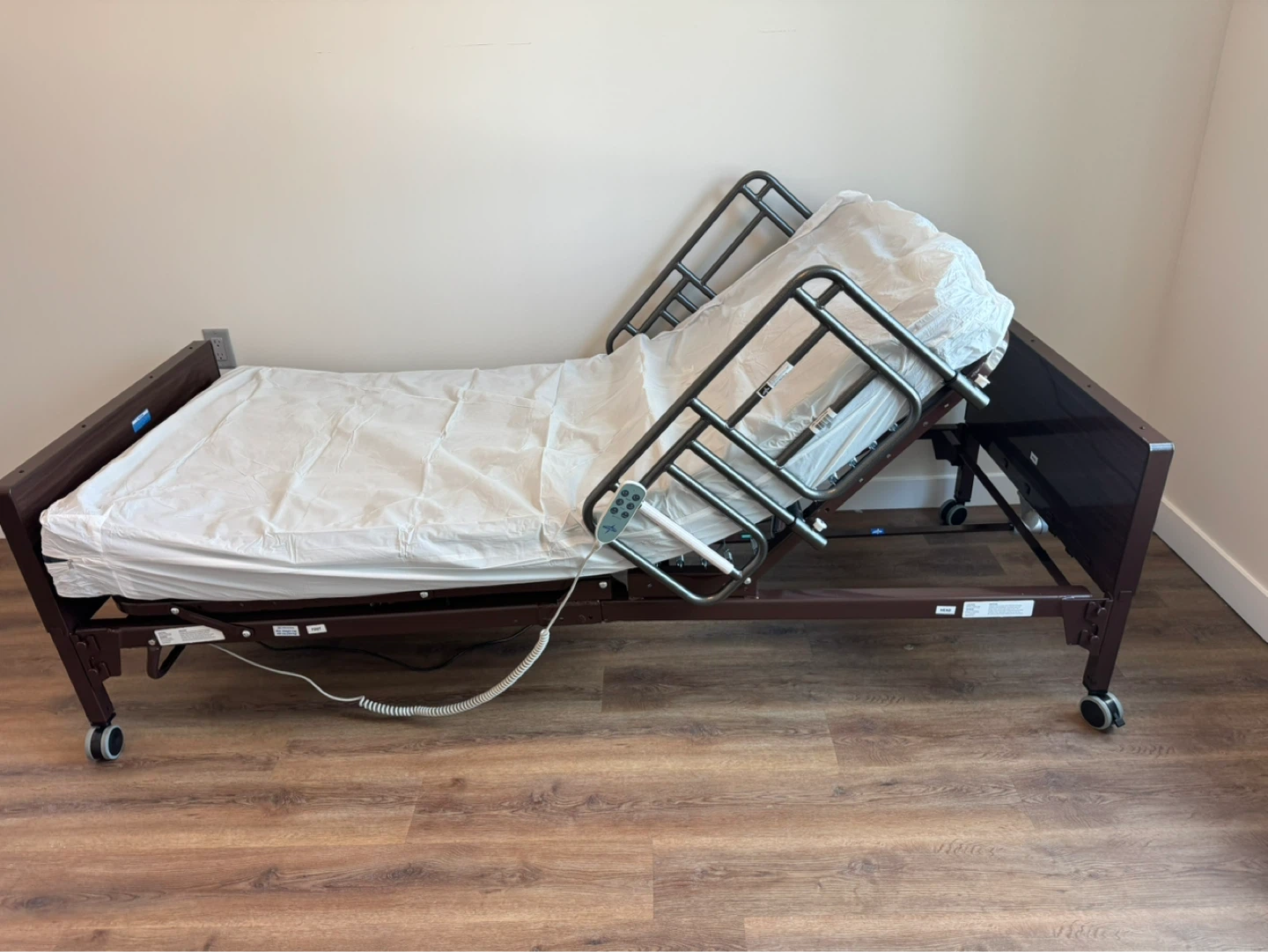 MEDLINE HOSPITAL BED DELIVERY & SETUP INCLUDED