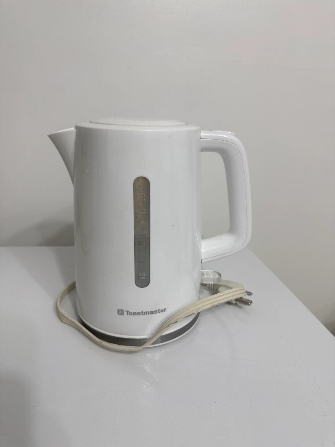 Toastmaster White Electric Kettle