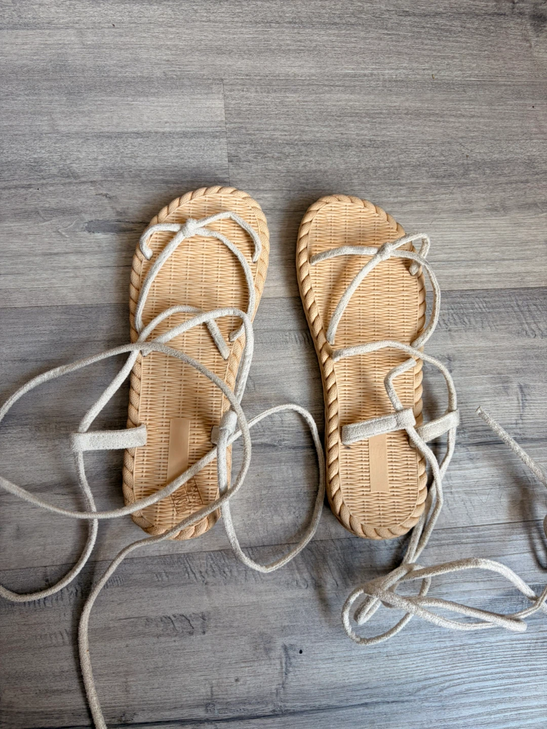 Bamboo Tie Sandals, Size 8, Barely Worn