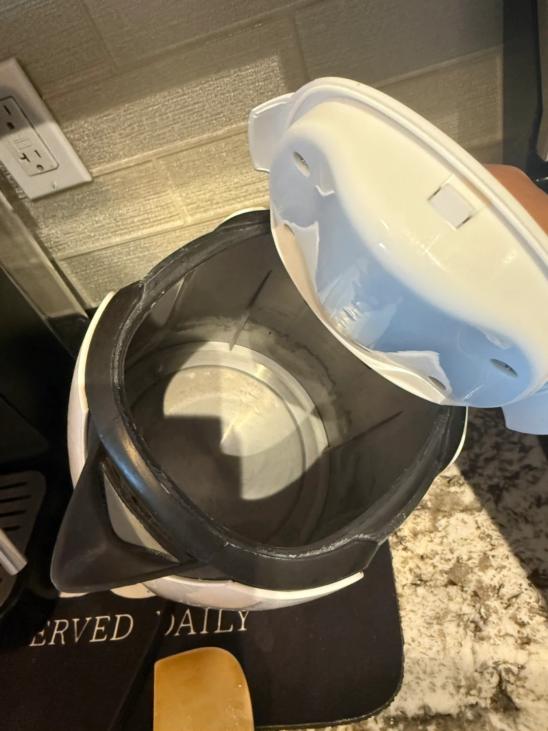Thinkkitchen Electric Kettle 1.7L White - photo 2