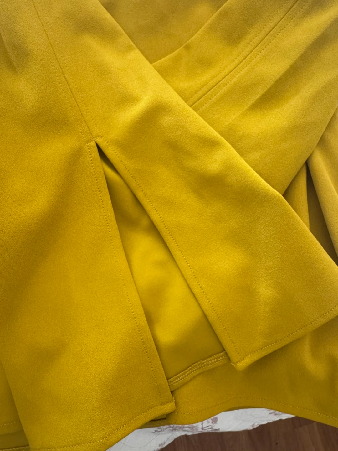 Ann Taylor Mustard Yellow Long Sleeve Top - Size M - photo 4