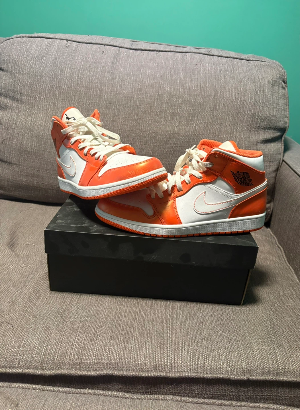 Jordan 1 Mid Electric Orange Size 11 - photo 2