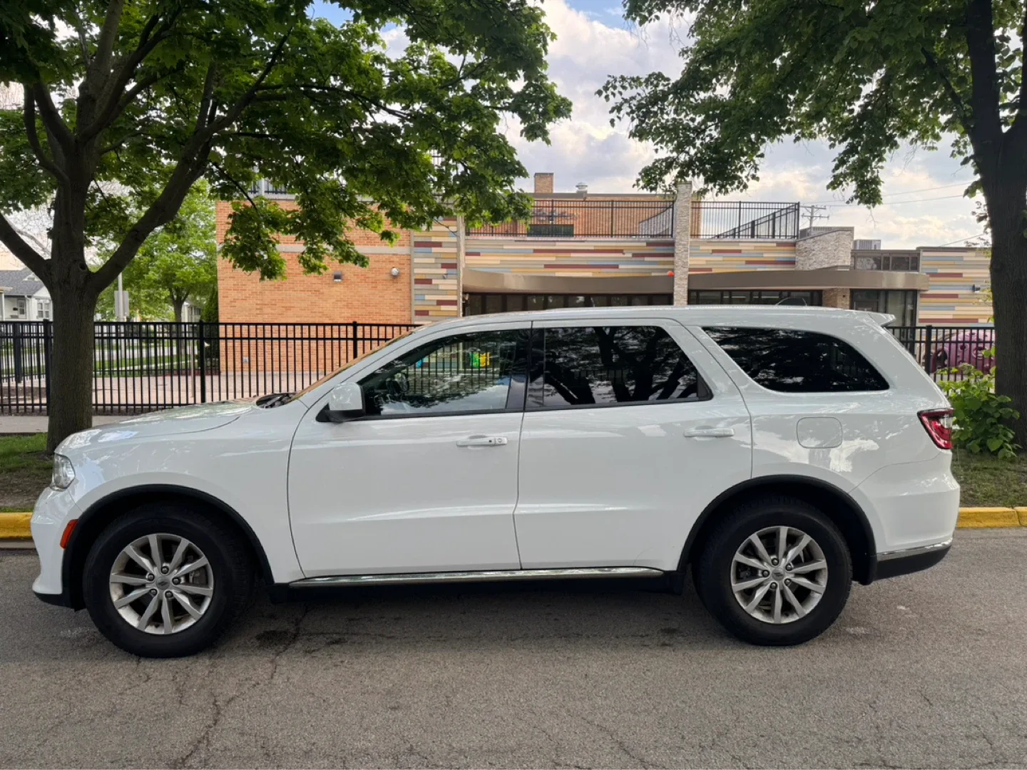 2021 Dodge Durango · SXT Sport Utility 4D - photo 4