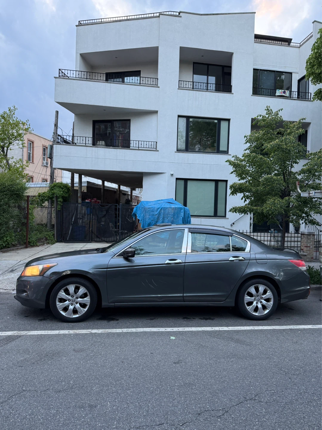 2010 Honda Accord EX-L V6 - photo 2