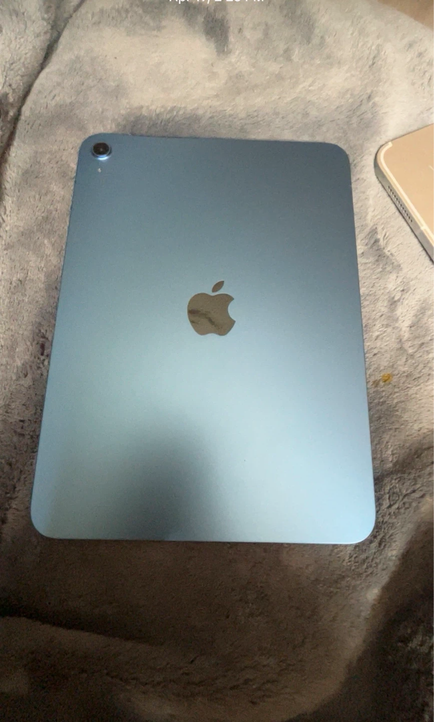Apple iPad  A16( 11Gen) Blue