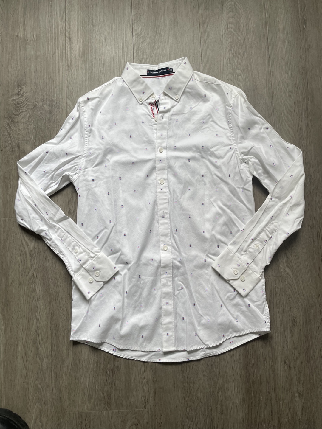Tommy & Moya White Button-Up Shirt Size 50