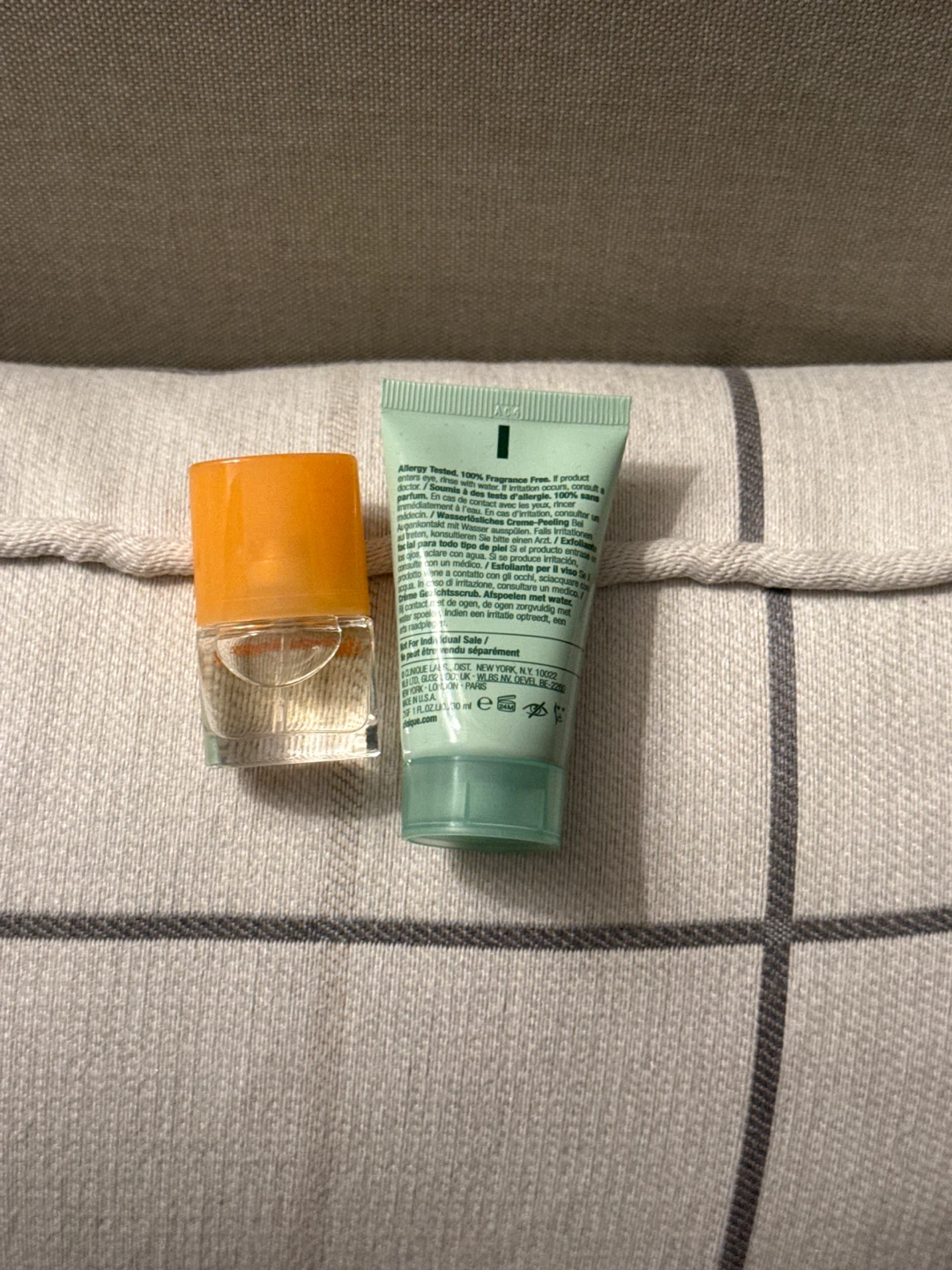 Clinique travel size ‘7 Day Scrub’ & Clinique Happy 1oz - photo 2