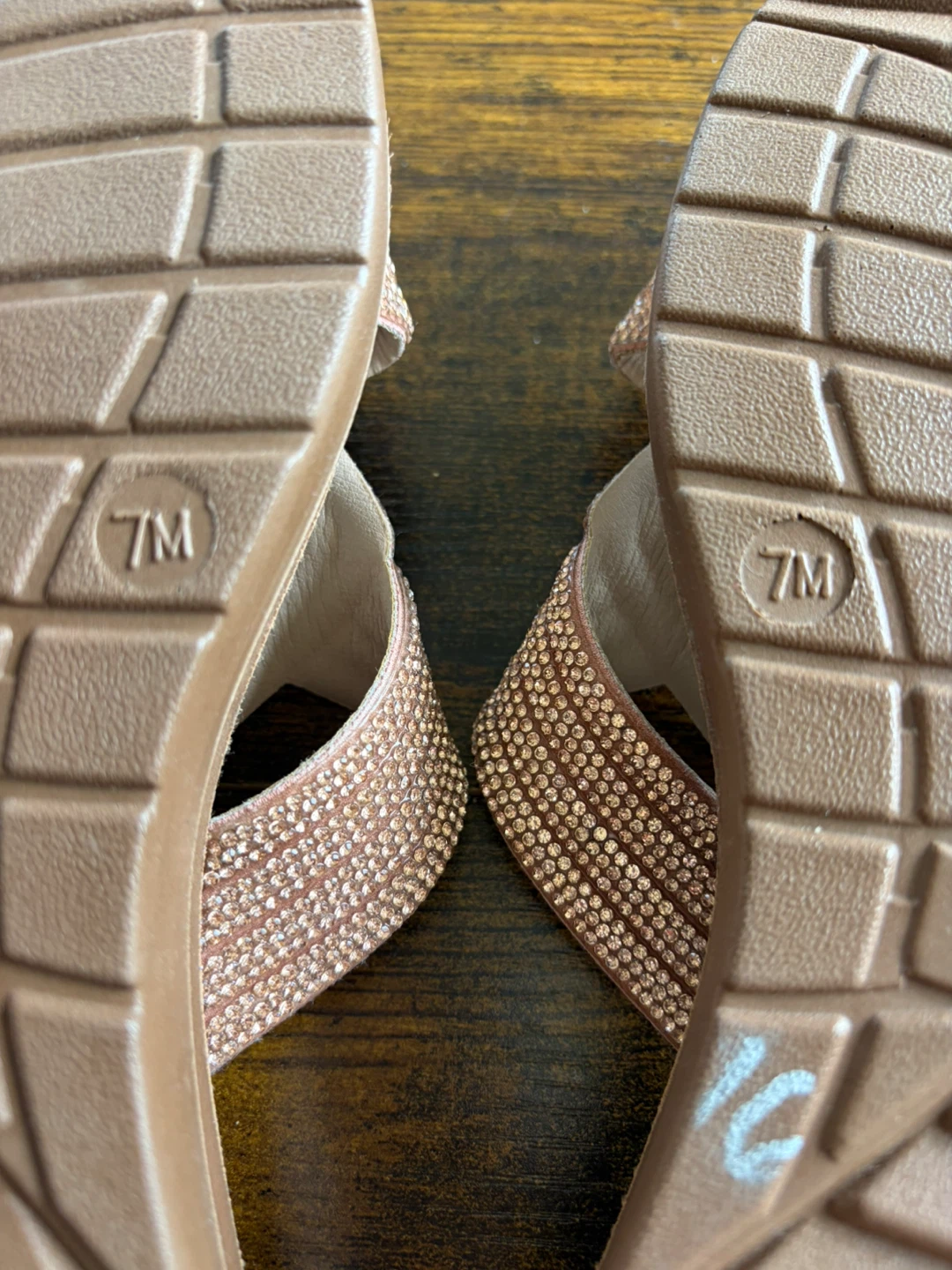 ANDIAMO Embellished Rose Gold Slip-On Sandals Size 7M - photo 3