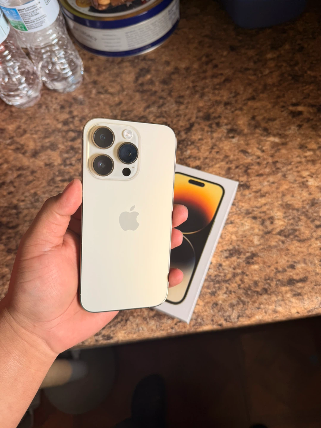 Apple iPhone 14 Pro - Gold