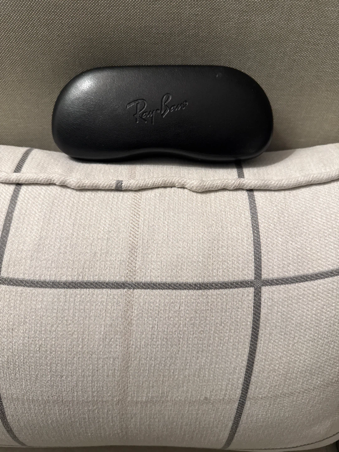 Ray-Ban Hard Shell Eyeglass Case - photo 2