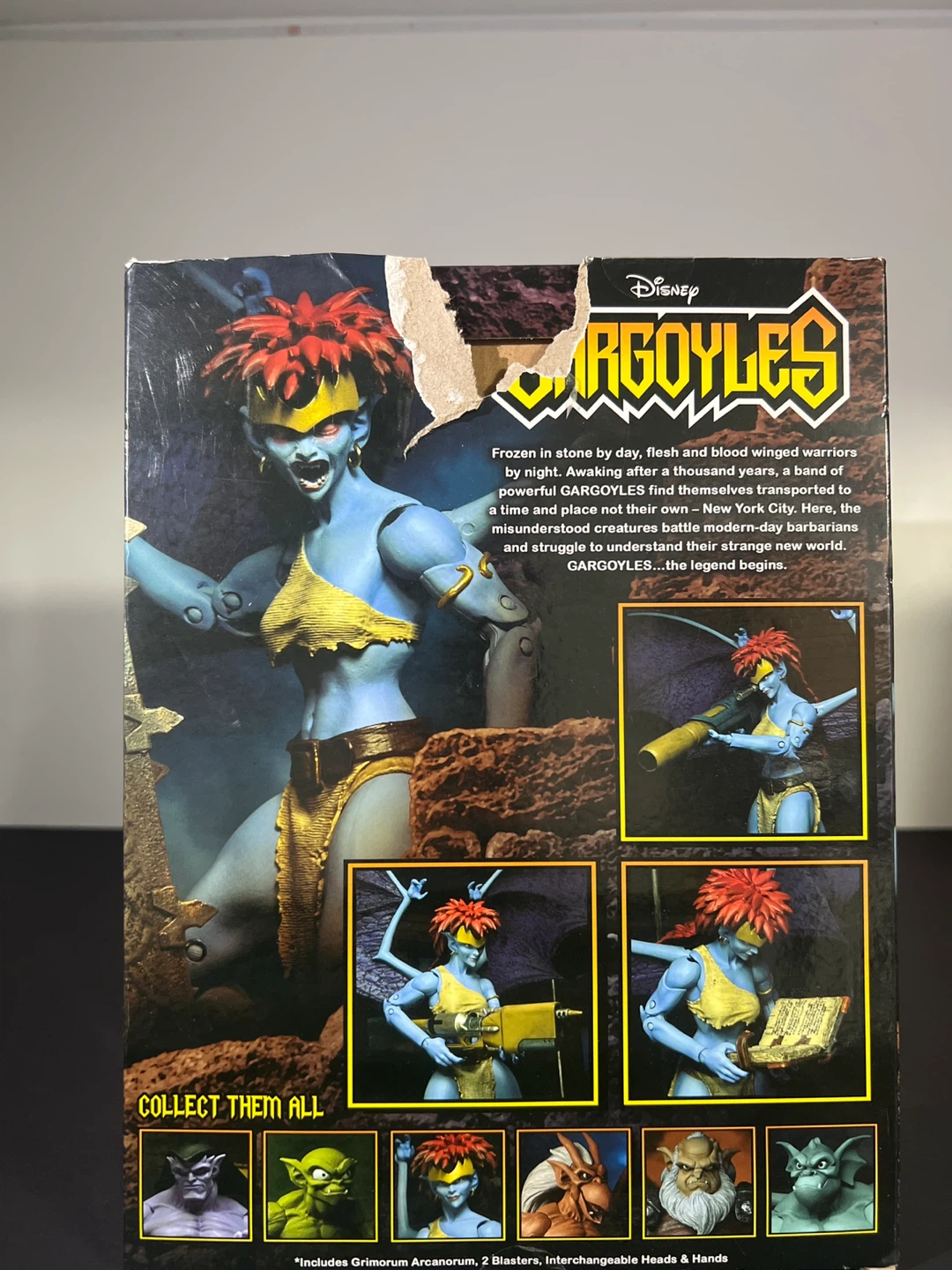 Disney Gargoyles Demona Ultimate Action Figure - photo 2