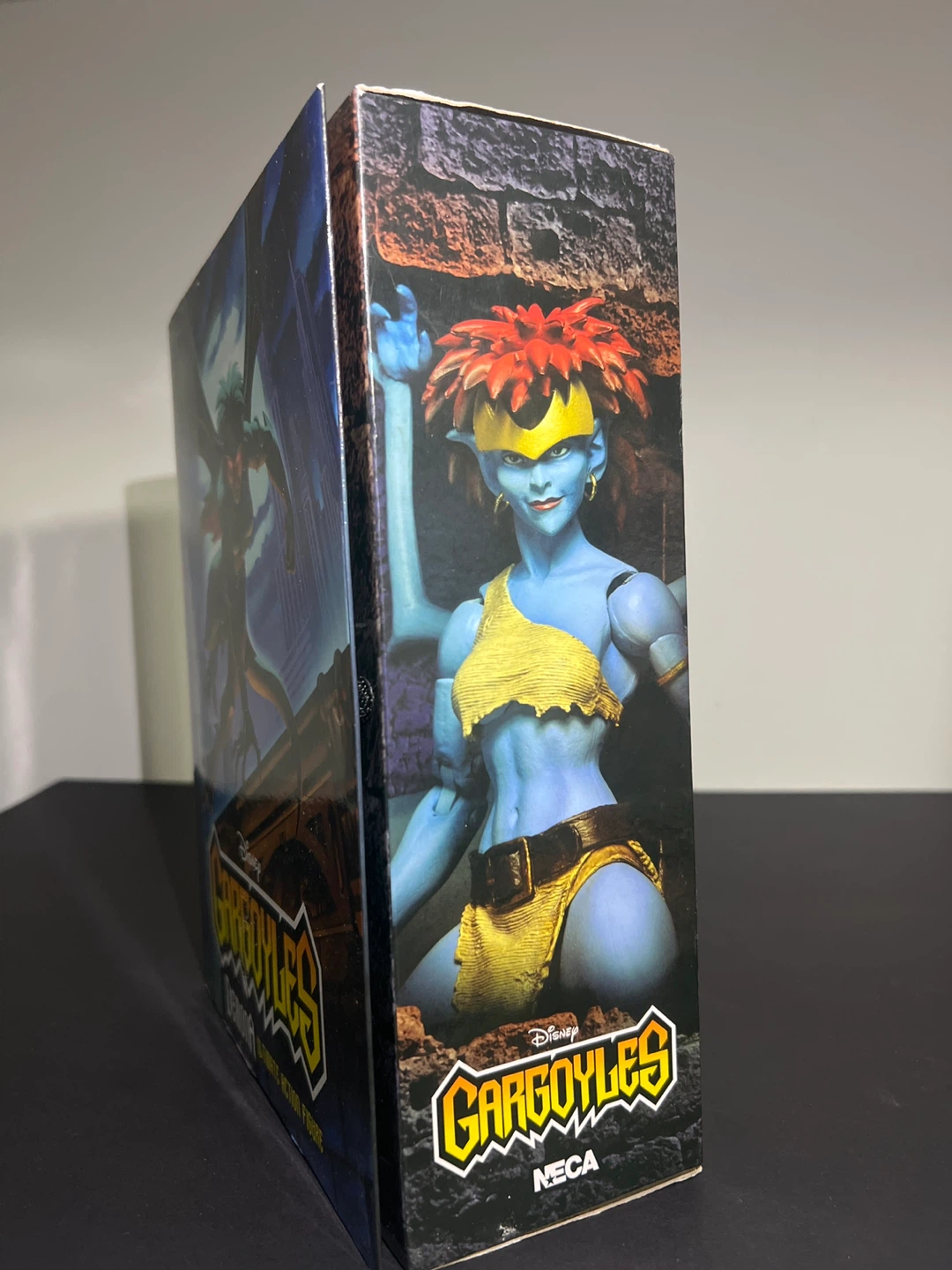 Disney Gargoyles Demona Ultimate Action Figure - photo 3