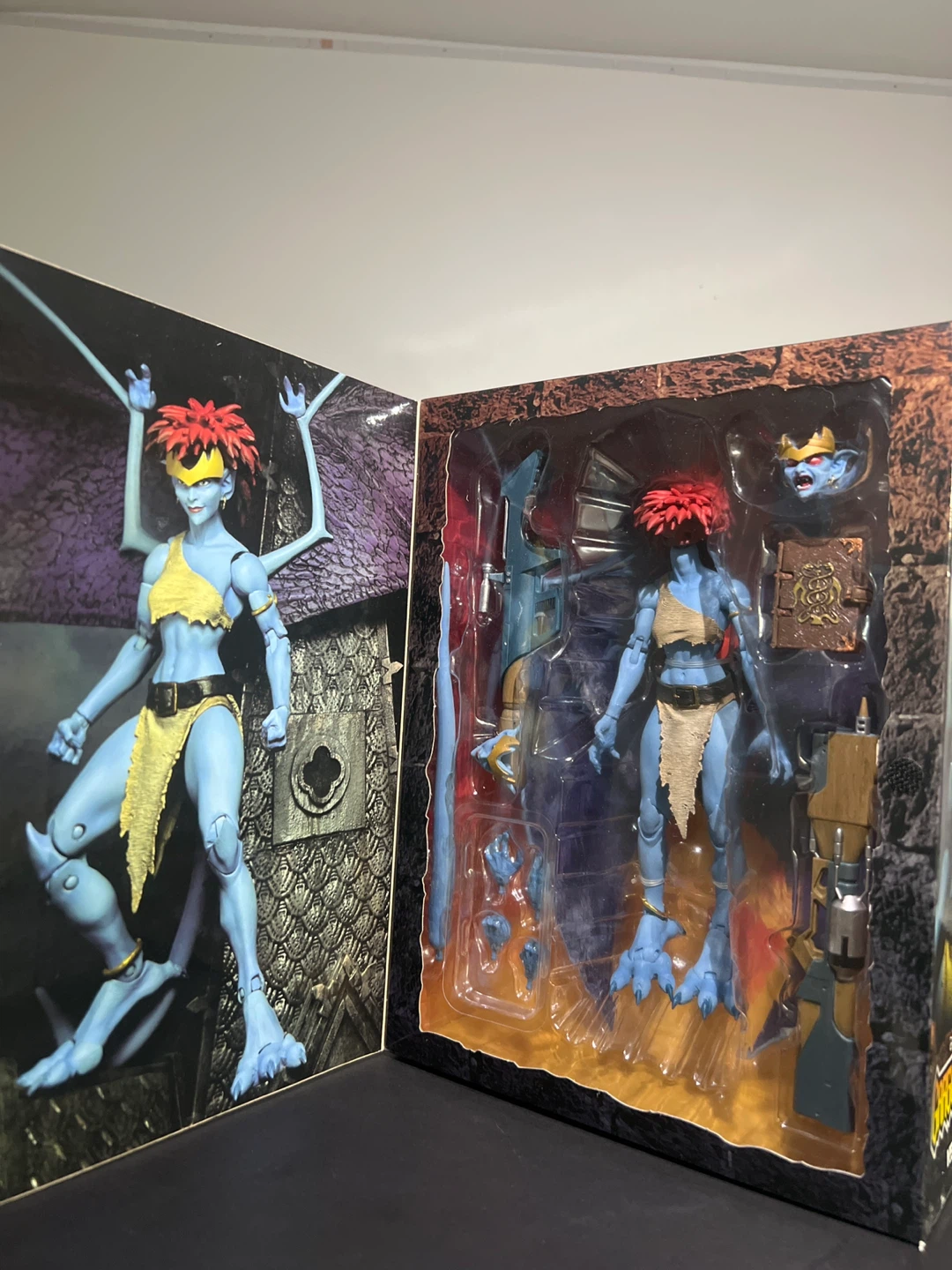 Disney Gargoyles Demona Ultimate Action Figure - photo 5