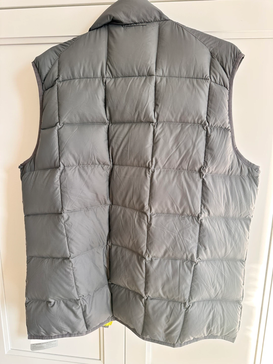 Eddie Bauer Ultralight Down Vest - Size L - Charcoal Grey/Lime - photo 4