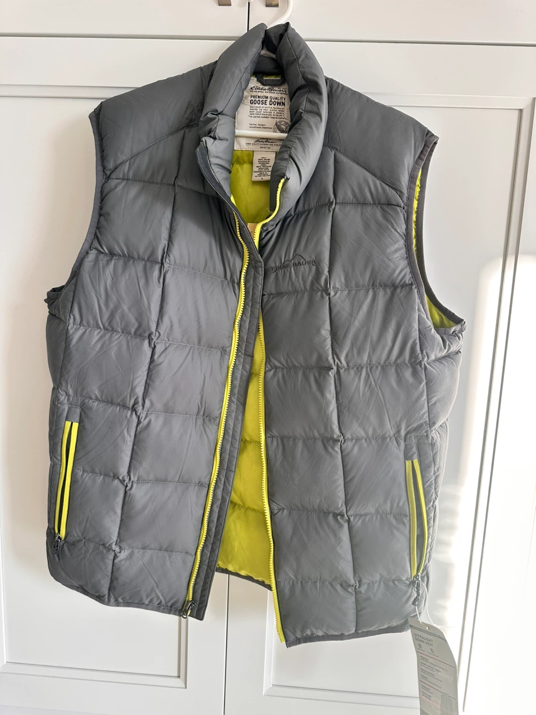 Eddie Bauer Ultralight Down Vest - Size L - Charcoal Grey/Lime - photo 3
