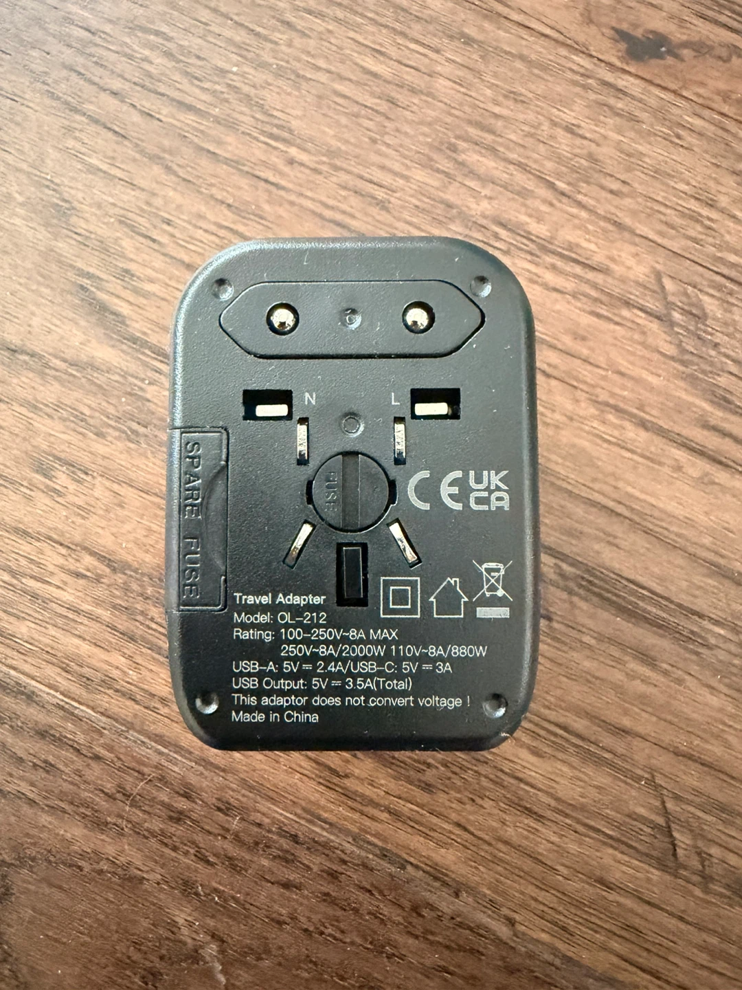 Vylee Universal Travel Adapter with USB Ports - photo 2