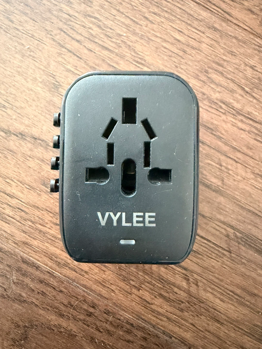 Vylee Universal Travel Adapter with USB Ports