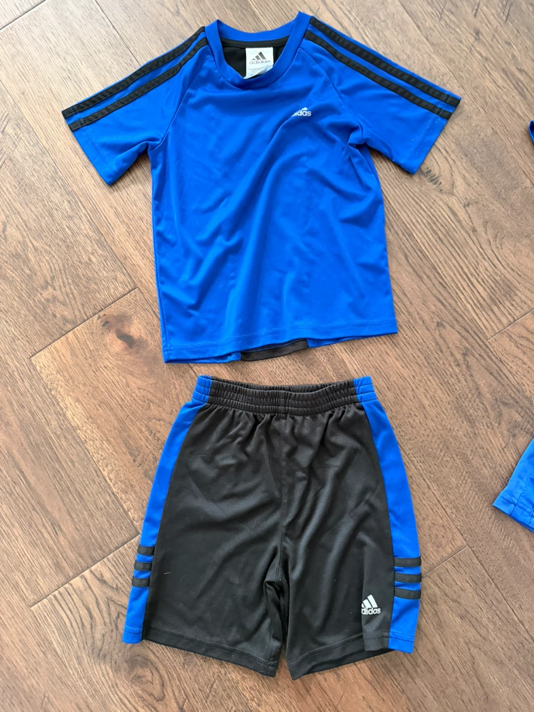 $5 for both sets!! Adidas & Greece Soccer Jersey and Shorts Set - photo 4