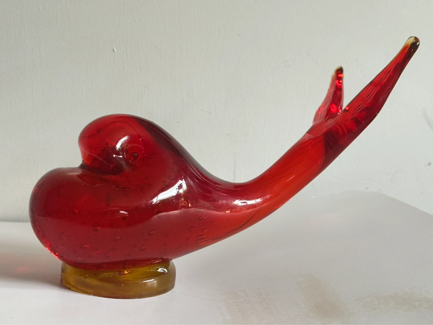 Controlled bubble Amberina Art Glass Whale or Bird?? - photo 3
