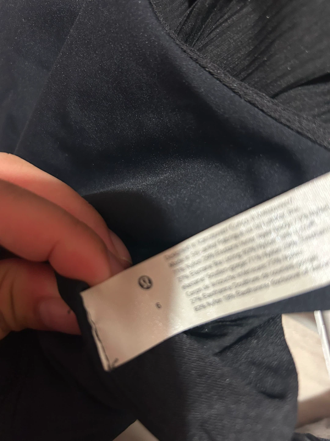 Lululemon Black Sports Bra Size 6 - photo 3