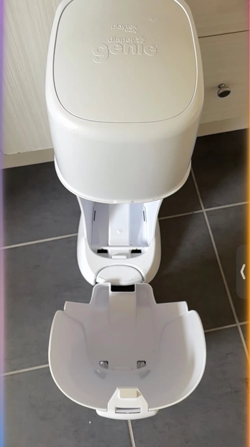 Playtex Diaper Genie Diaper Pail - photo 2