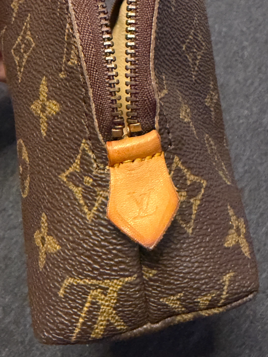 Louis Vuitton Monogram Pouch - photo 2