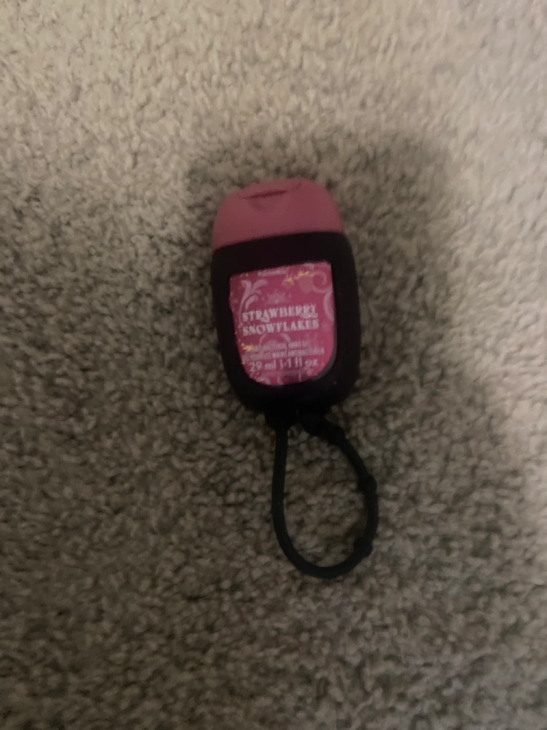Bath & Body Works Strawberry Snowflakes Hand Sanitizer