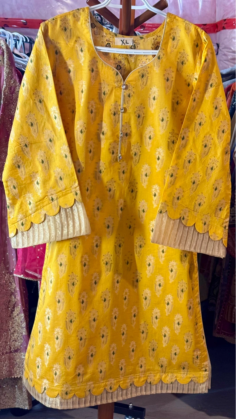 Yellow Printed Kurti with Pants and Dupatta - photo 2