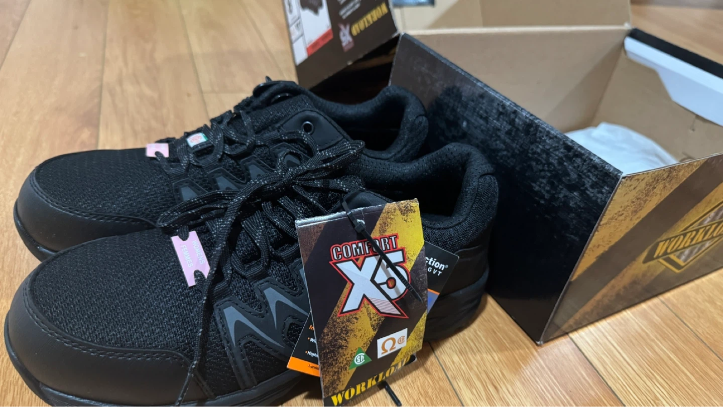 Women’s safety shoes
