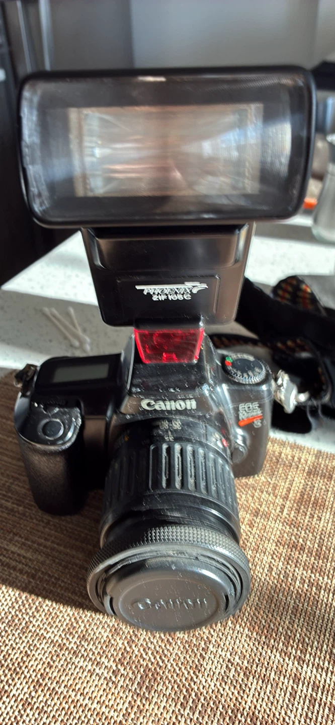 Canon EOS 1000F Rebel S Camera