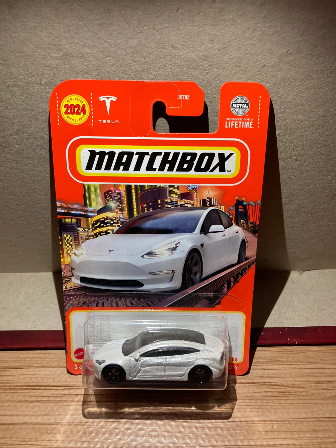 Matchbox / Tesla Model 3 / White