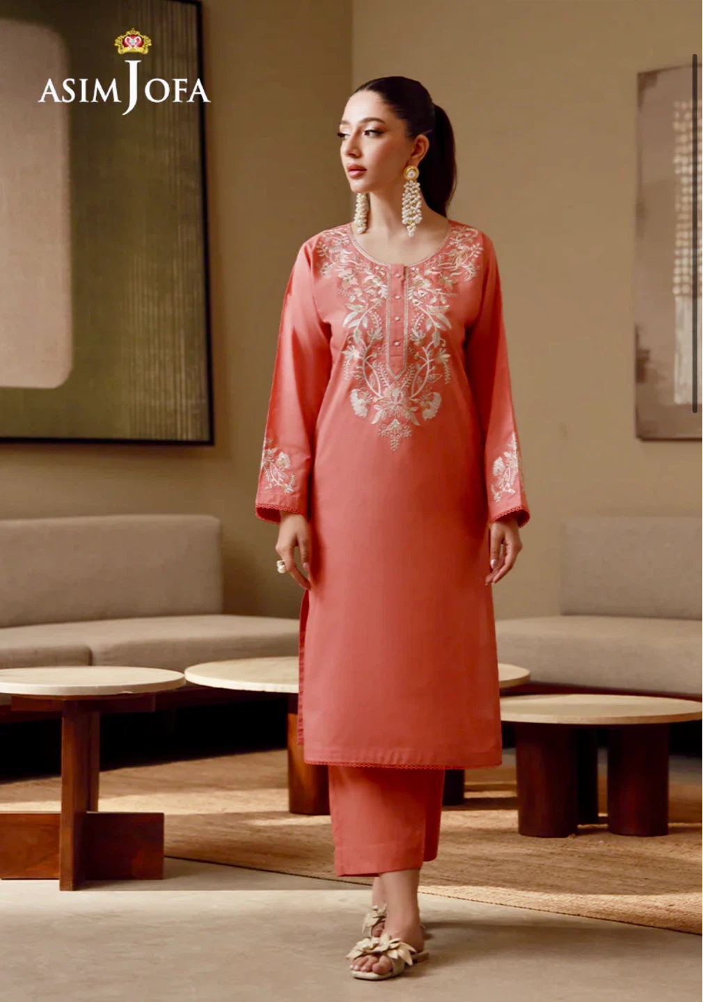 Asim Jofa Embroidered Kurti and Pants Set