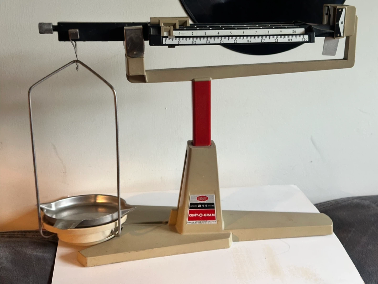 vintage cent-o-gram scale 311 gram capacity