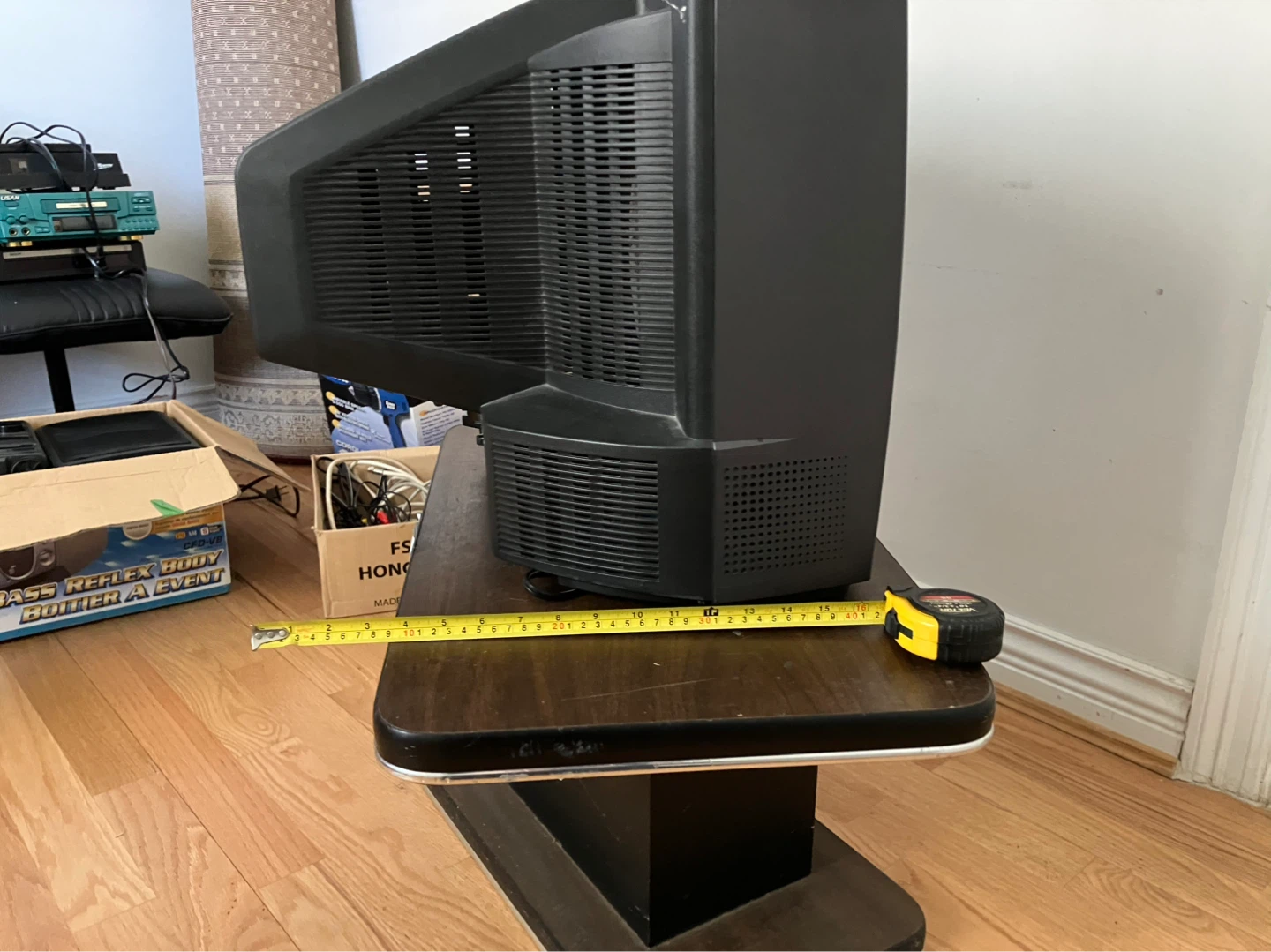 Toshiba CRT Television - photo 3