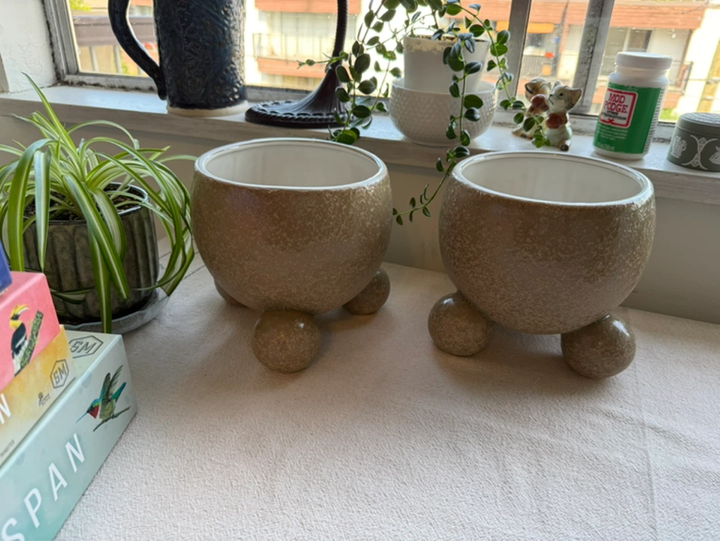 2 Round Ball-Shaped Plant Pots