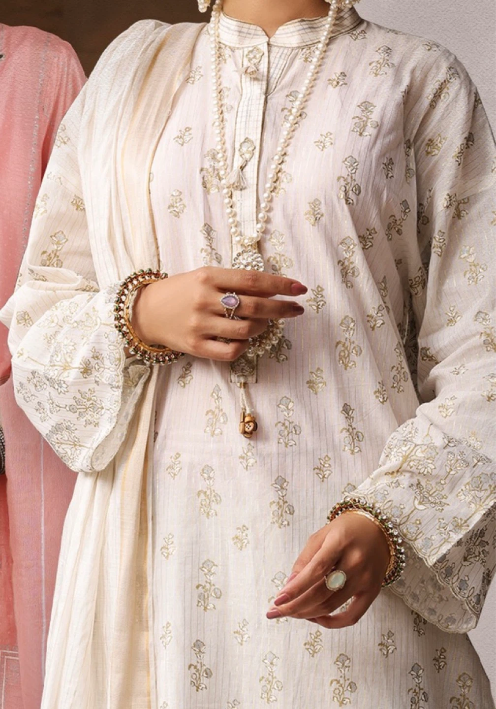 White Embroidered Kurta and Pants Set - photo 2
