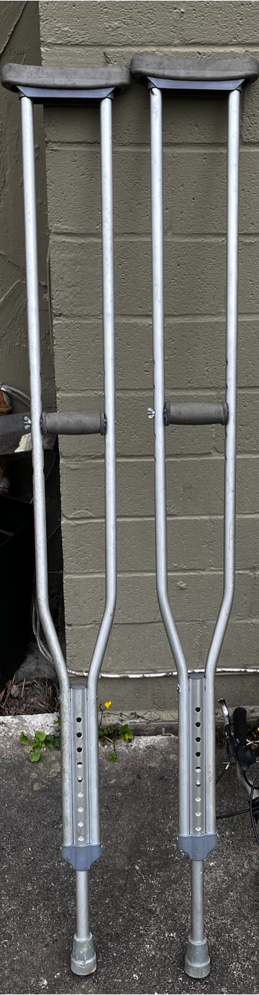 Adjustable Aluminum Crutches - photo 3