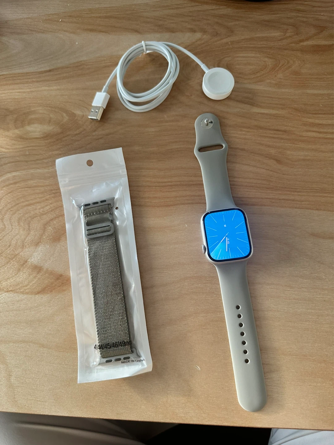 Apple Watch Series 8 (GPS + Cellular)