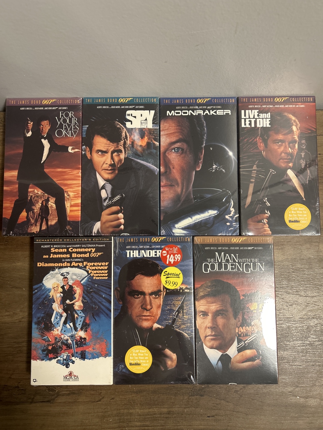 James Bond 007 Collection VHS Tapes (Lot of 7) - photo 3