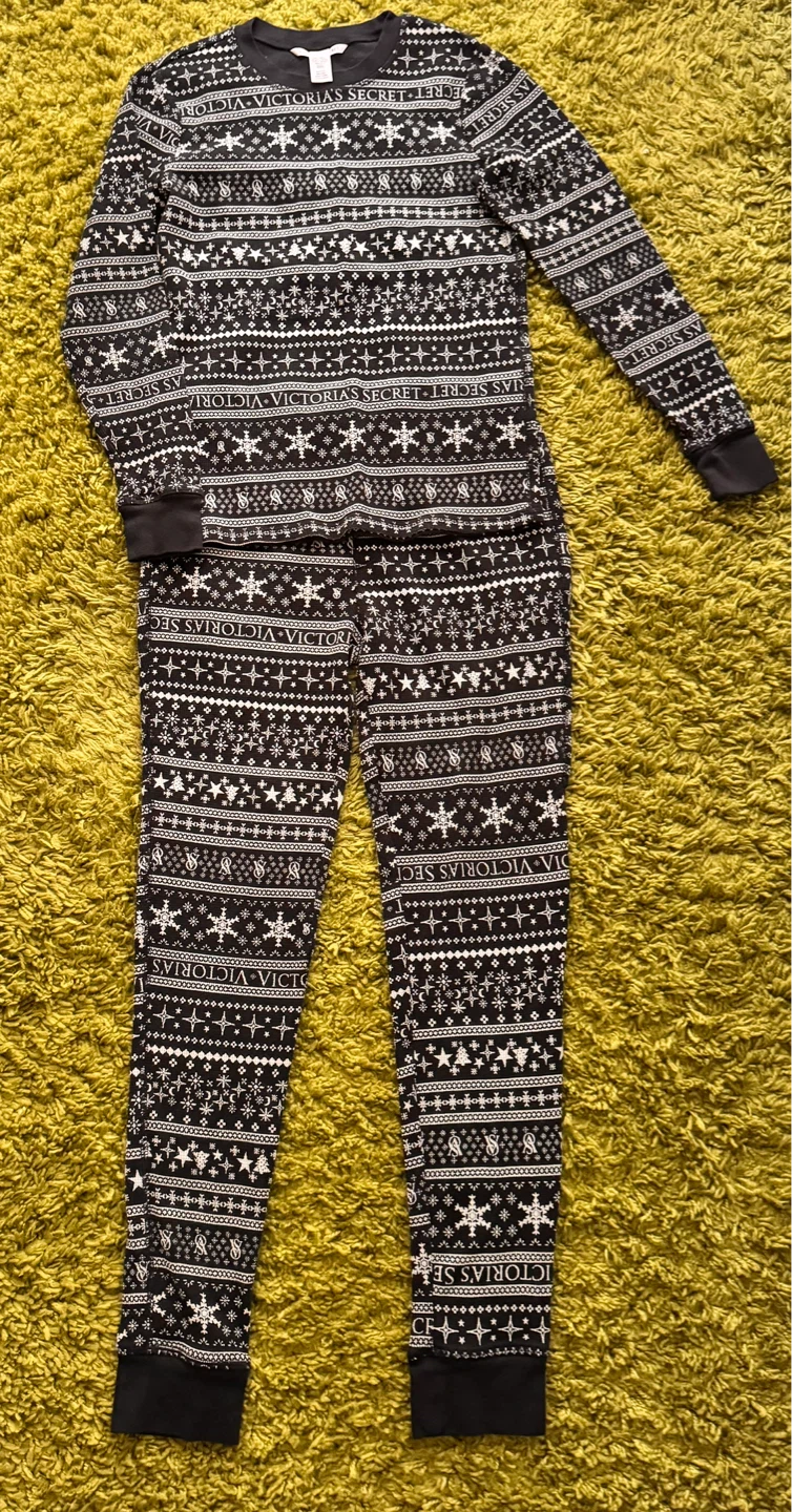 Victoria's Secret Christmas Pajama Set - Size S/P