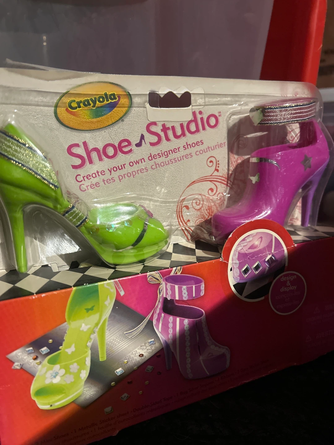 Crayola Shoe Studio Designer Shoes Craft Kit