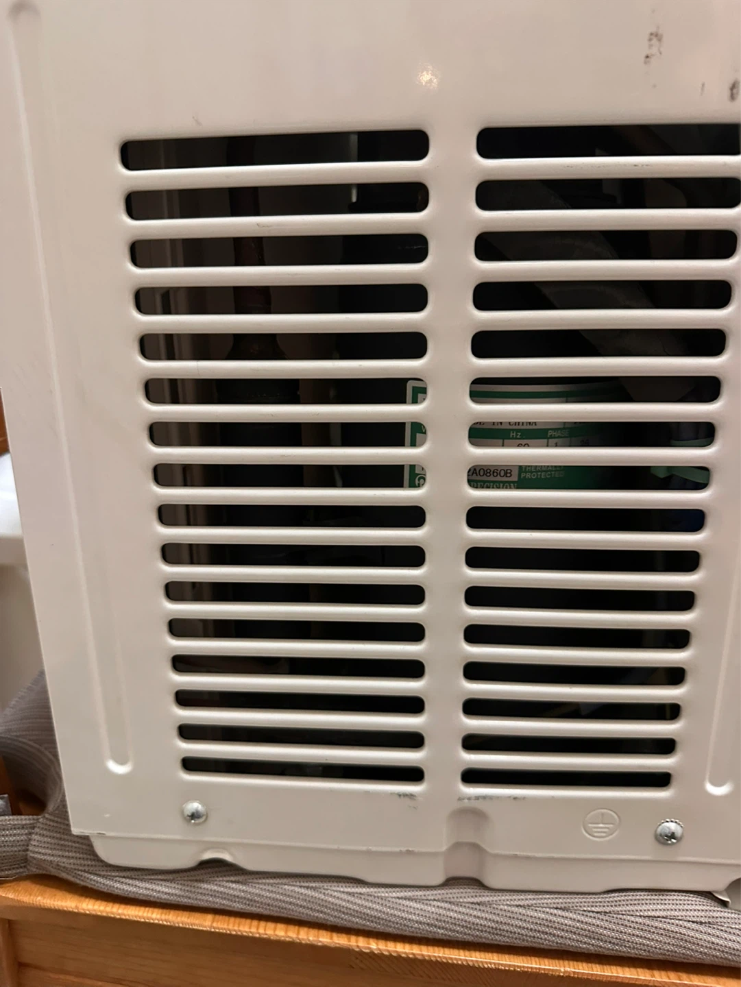 Gree Window Air Conditioner - photo 4