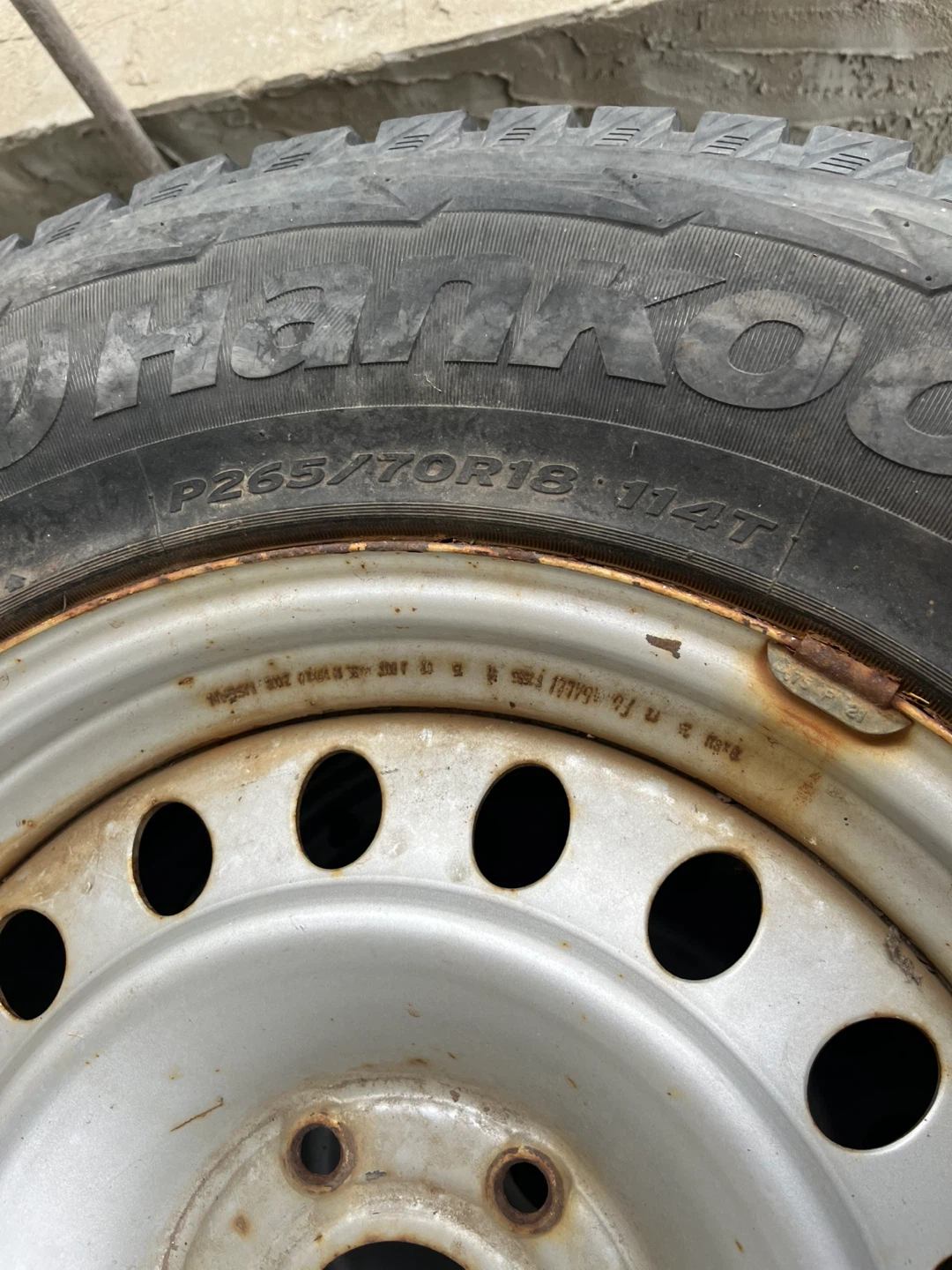 Hankook Winter Tire P265/70R18 - photo 3